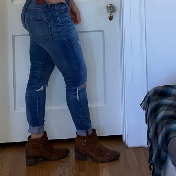 Born Binghamton Womens distressed leather booties. EUC 9.5 - Picture 12 of 12